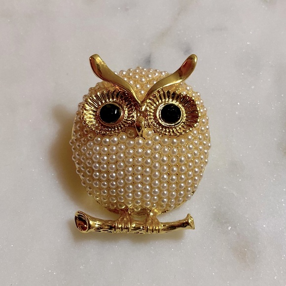 Owl Brooch - Picture 1 of 3